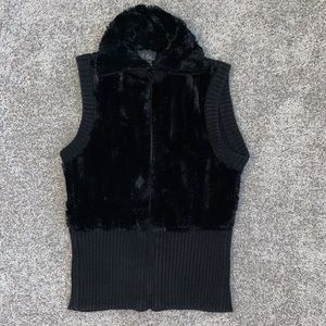Full zip sweater vest with faux fur detail